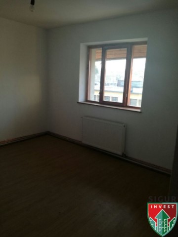 apartament-de-vanzare-cu-4-camere-nou-decomandat-in-cisnadie-4